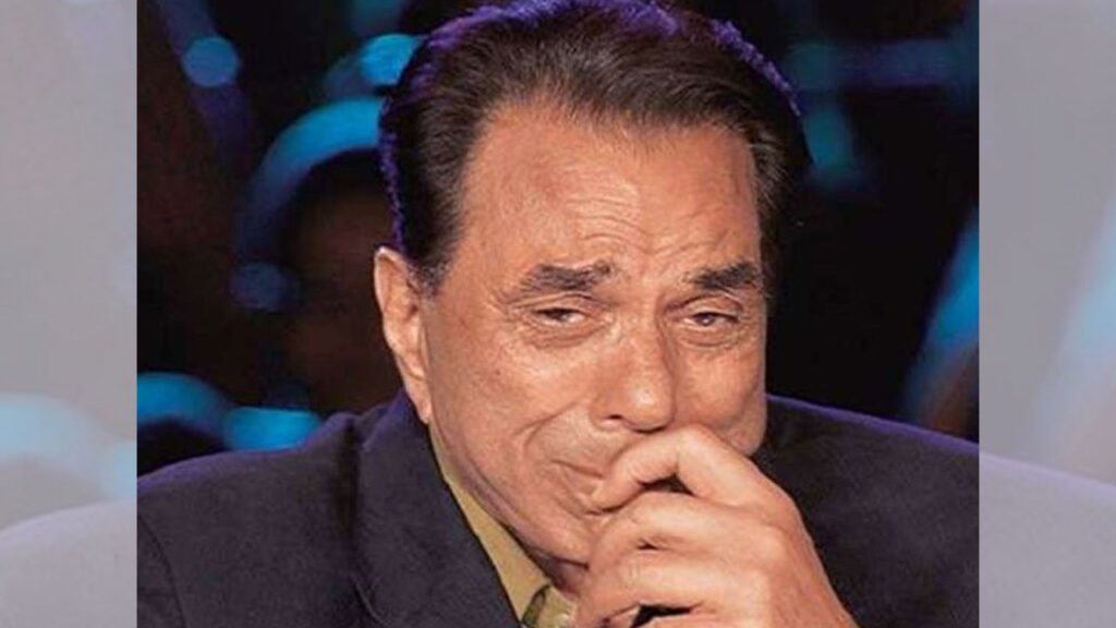 Bollywood's legend Dharmendra breaks down on the sets of Dance Deewane 1