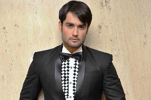 Hot and handsome pictures of Vivian Dsena - 5