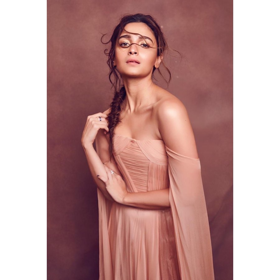 Hottest moments of Alia Bhatt because you deserve it - 5