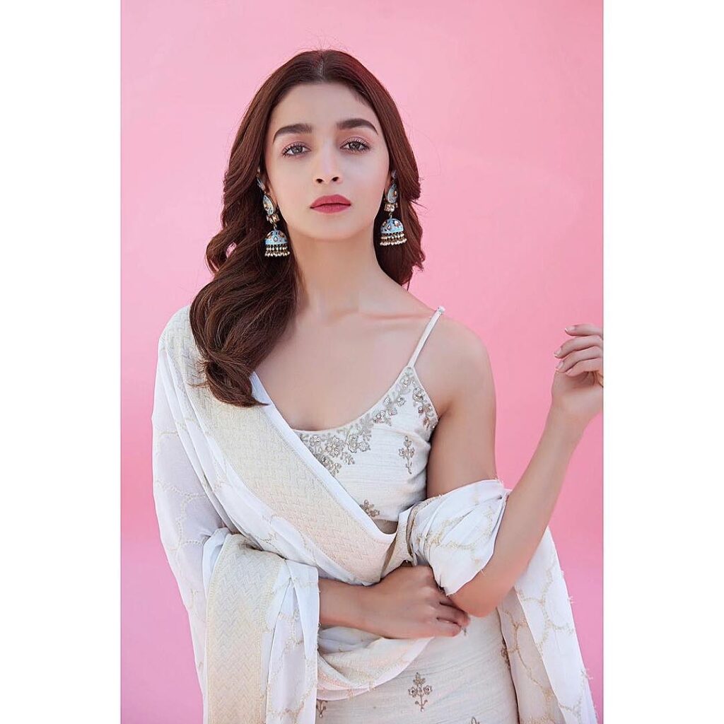 Hottest moments of Alia Bhatt because you deserve it - 6