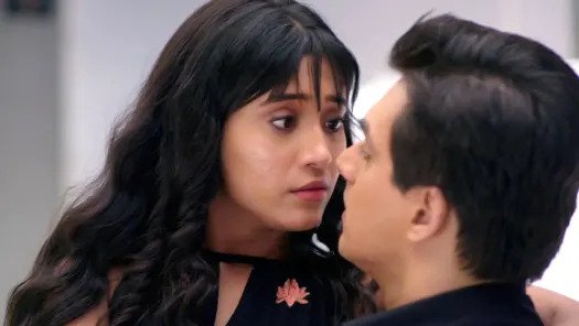 Kartik and Naira’s on-screen chemistry is crackling and we are here for it - 0