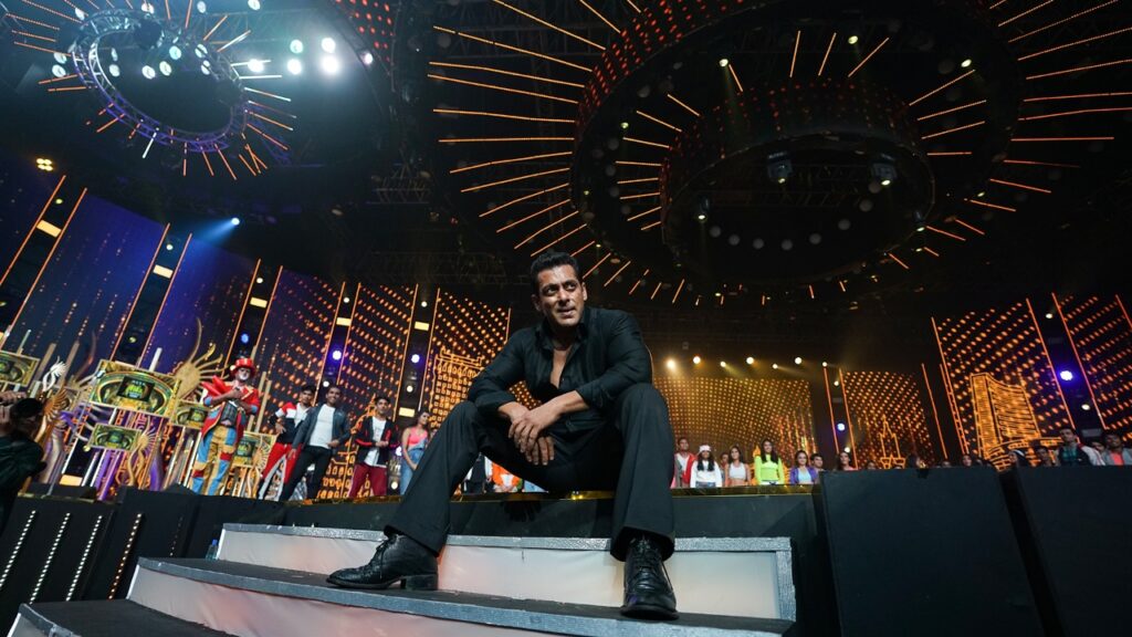 Salman Khan sets IIFA on fire 4