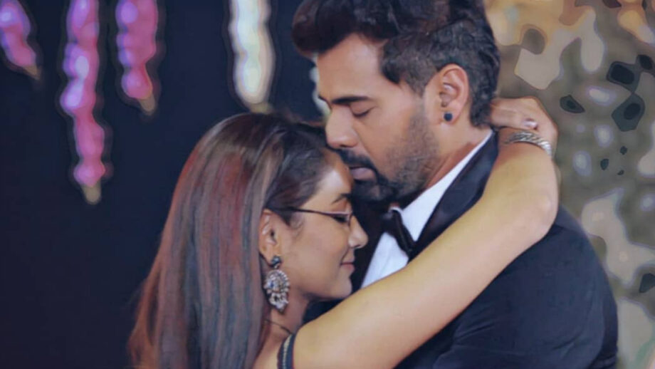 Scenes from Kumkum Bhagya's Abhi & Pragya chemistry will make you blush 3