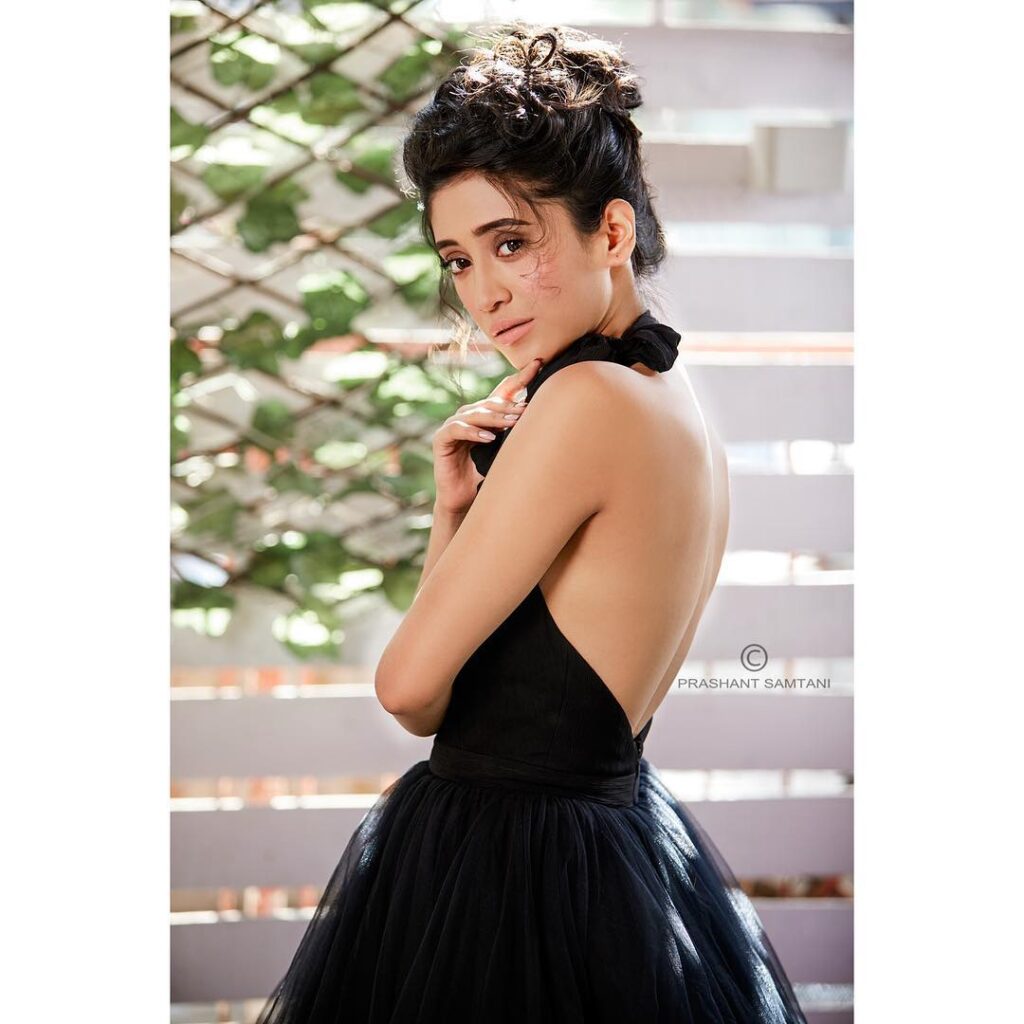 Shivangi Joshi will steal your heart with these stunning pictures - 4