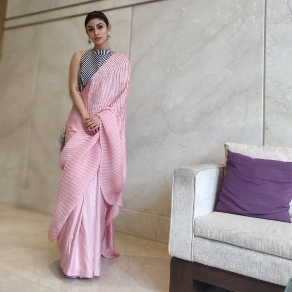 Mouni Roy gives saree style a stylish twist! - 7