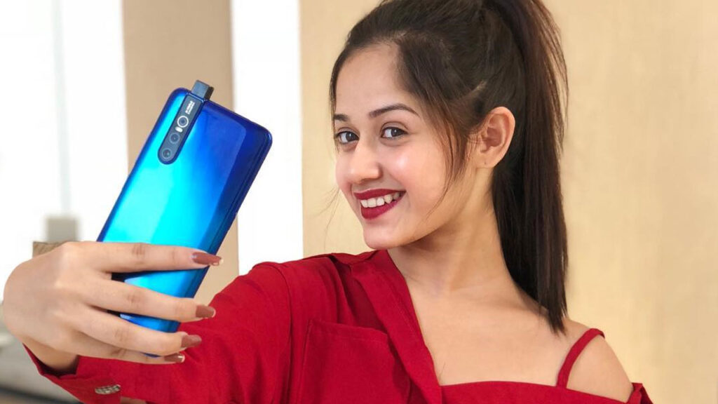 Selfie Addiction of TikTok Star Jannat Zubair - 1