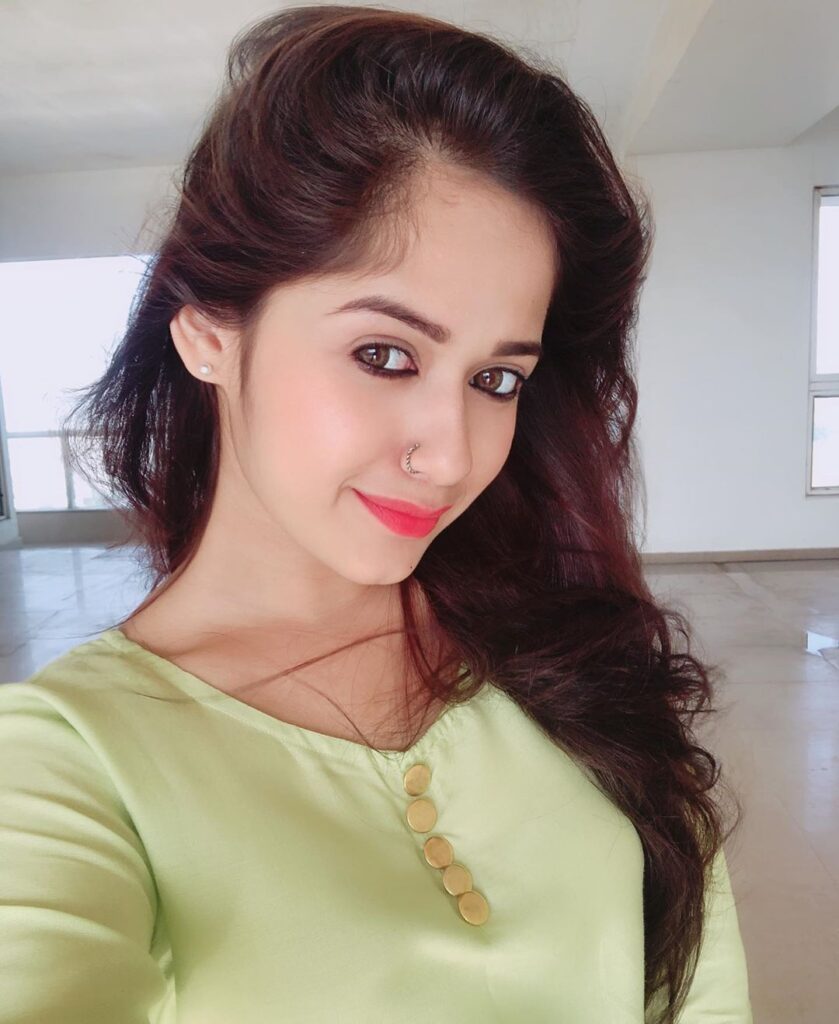 Jannat Zubair’s selfies will leave you mesmerized - 3