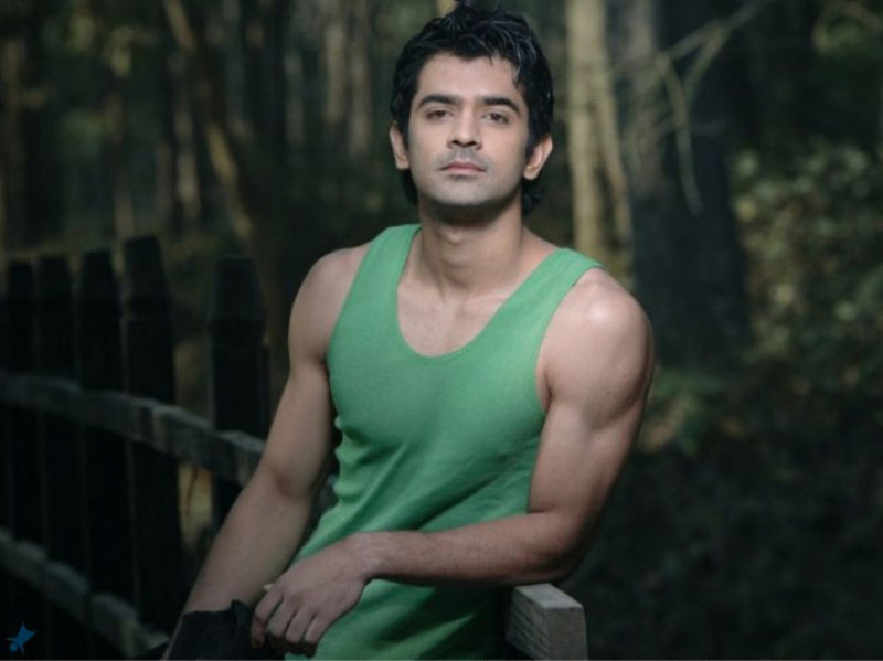 Top killer looks of Barun Sobti that had us sweating 1