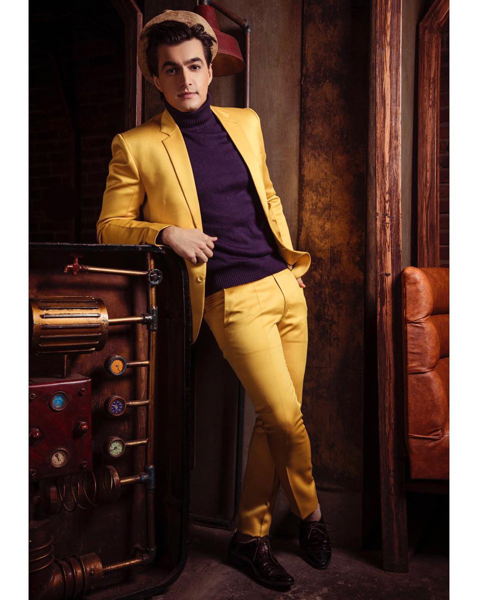 Top Killer Looks Of Mohsin Khan That Had Us Sweating! 1