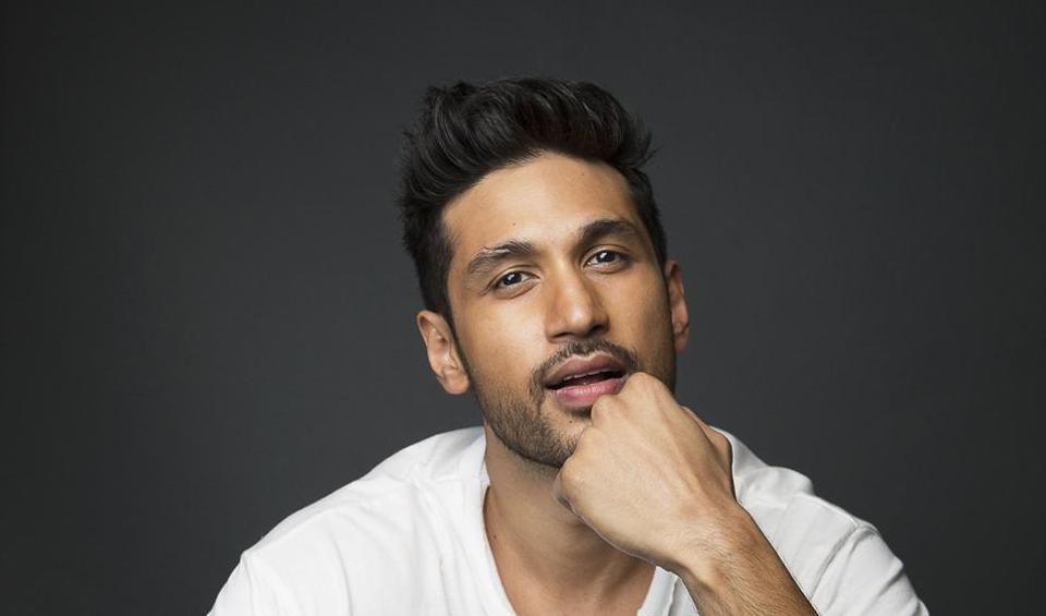 Dapper looks of Arjun Kanungo