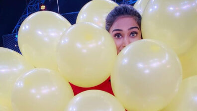 Erica Fernandes’s peek-a-boo moment