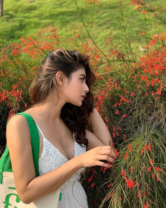 Hottest moments of Mouni Roy that set the screen afire - 0