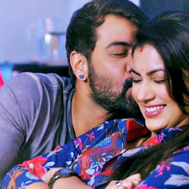 Kumkum Bhagya’s Pragya and Abhi’s chemistry will make you blush - 8