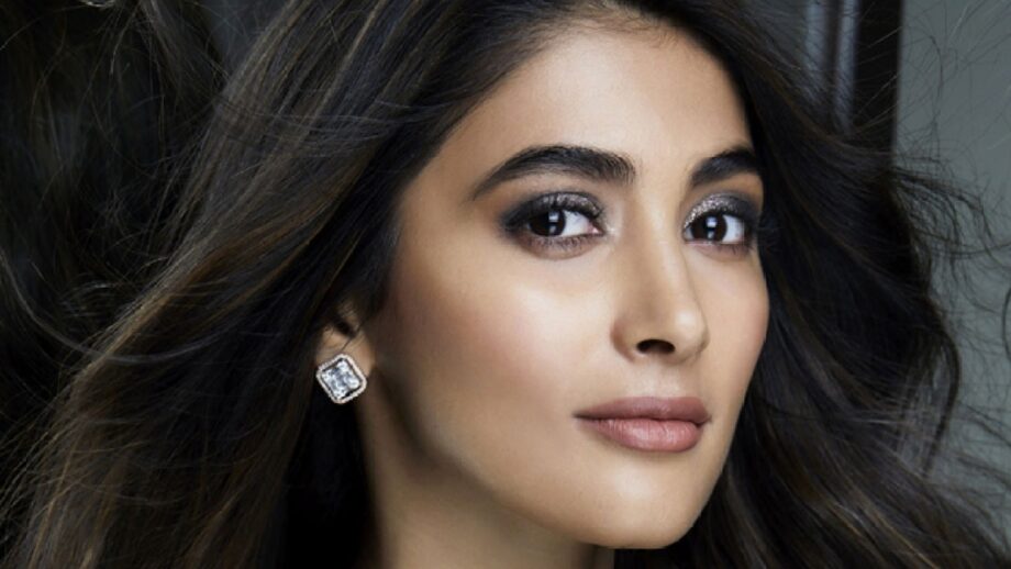 Pooja Hegde calls TikTok users 'Bhand' 1