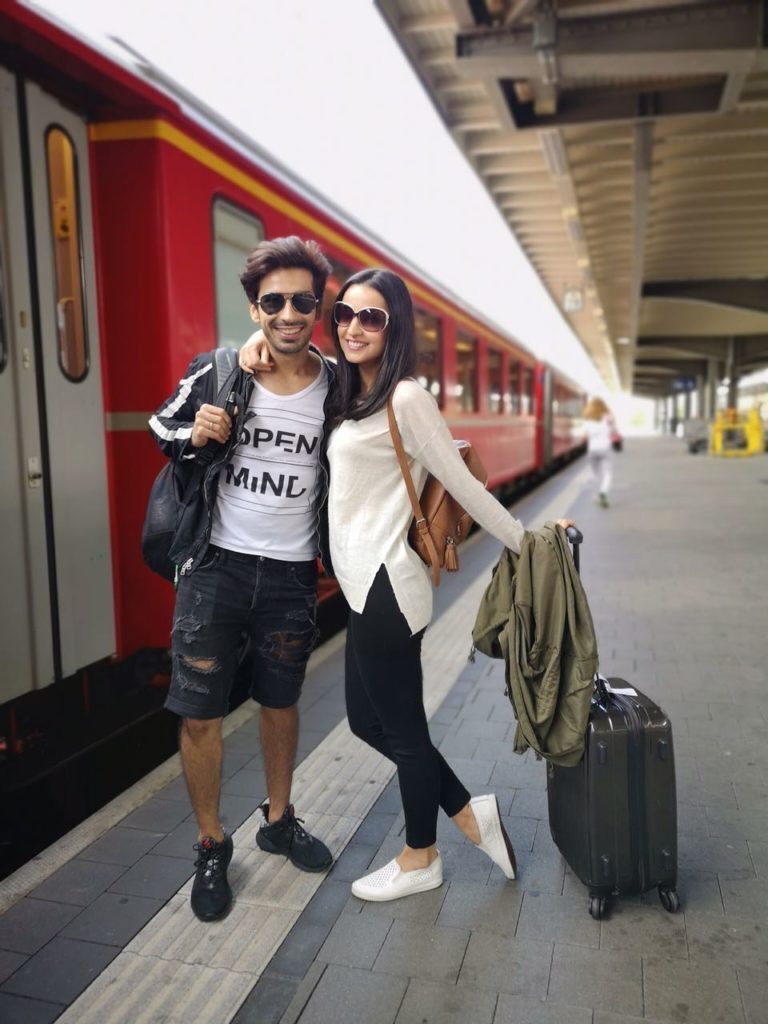 Sanaya Irani and husband Mohit Sehgal are giving major vacation vibes - 3