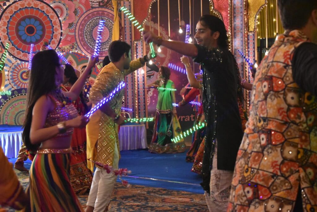 Yeh Rishtey Hain Pyaar Ke: Abir and Mishti’s romantic dance during Navratri - 7