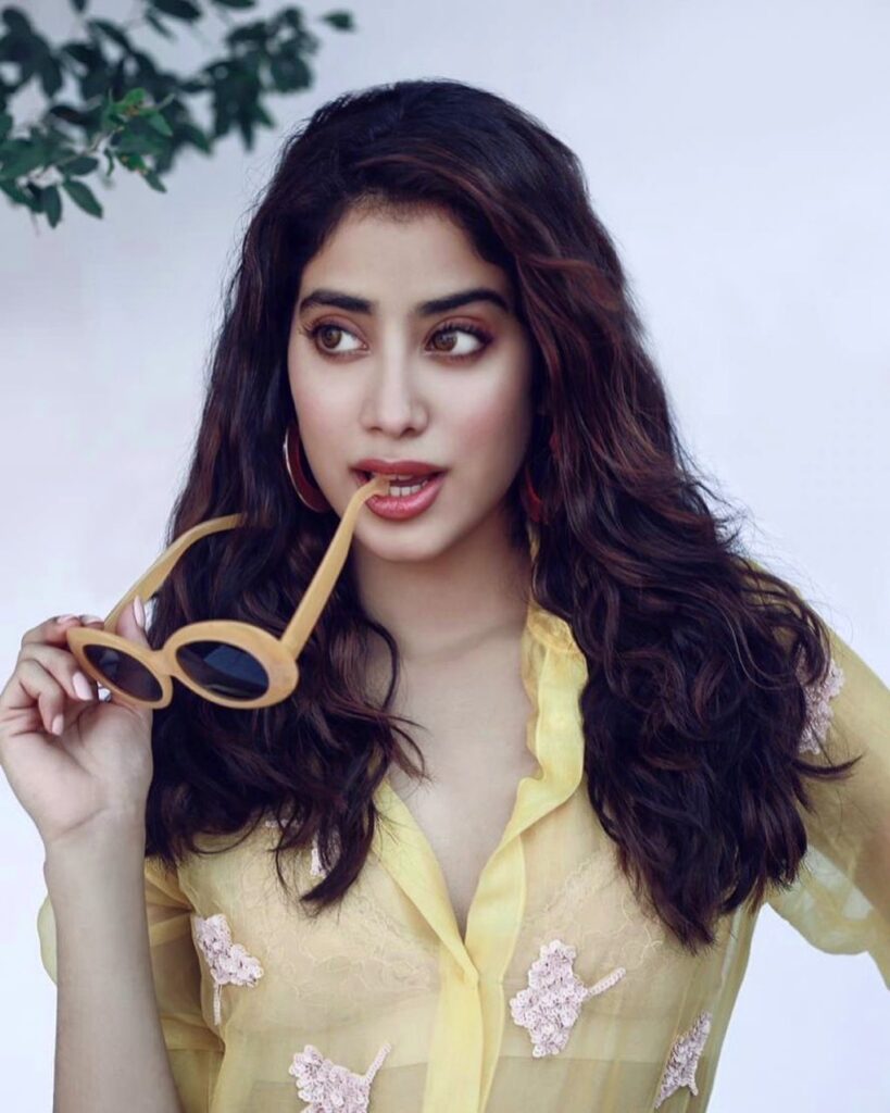 A dose of cute and quirky Janhvi Kapoor to make your day brighter - 5