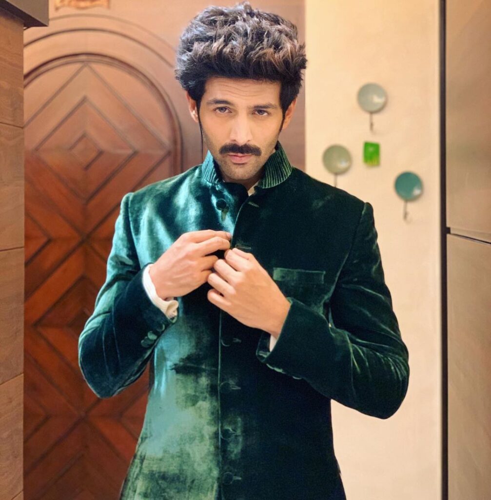 Sizzling Style Game of Kartik Aaryan - 4