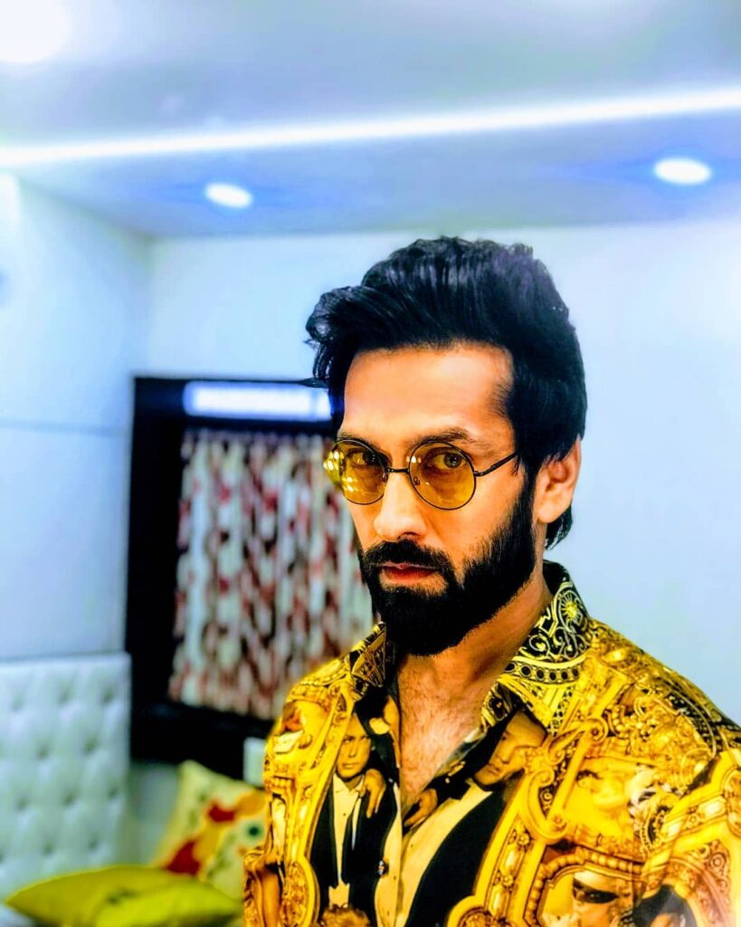 Hot Instagram Pictures of Nakuul Mehta that had us sweating - 3