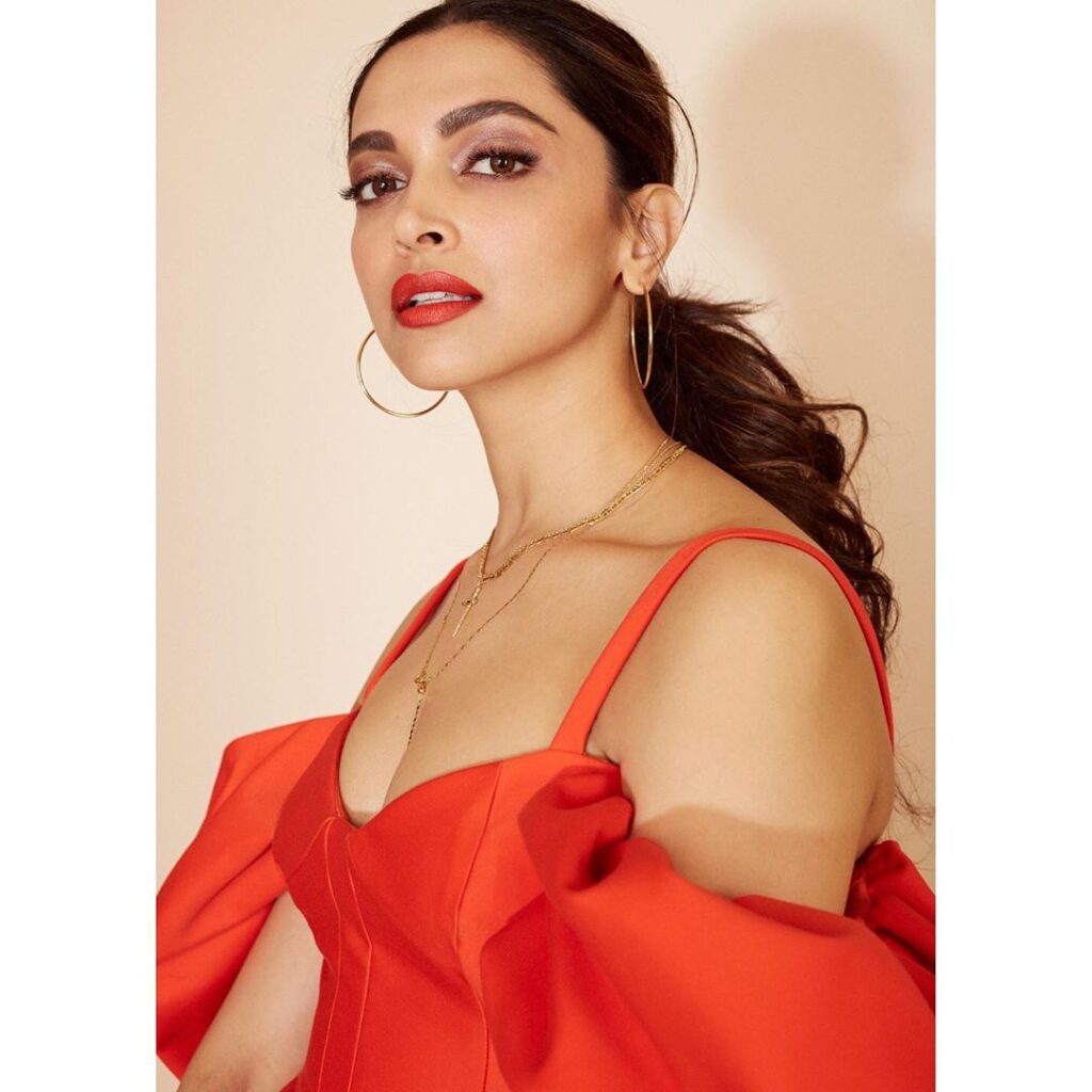 Hot moments of Deepika Padukone to get you through the week - 0