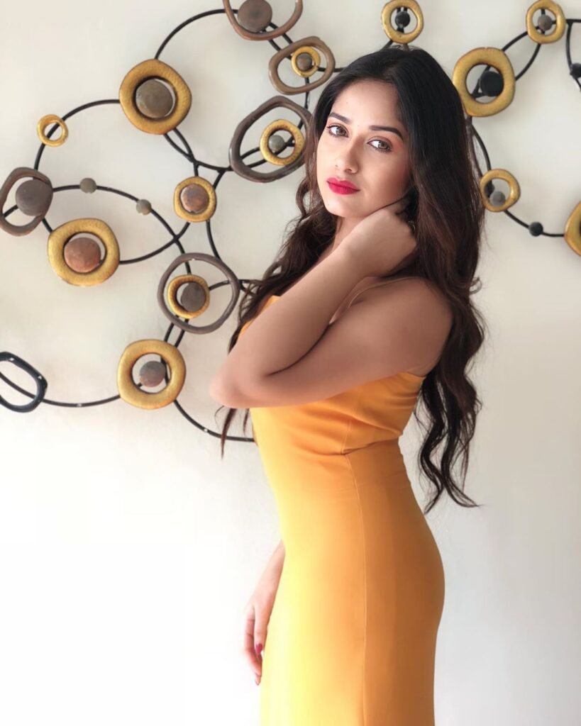 Hot moments of TikTok star Jannat Zubair to get you through the week - 0