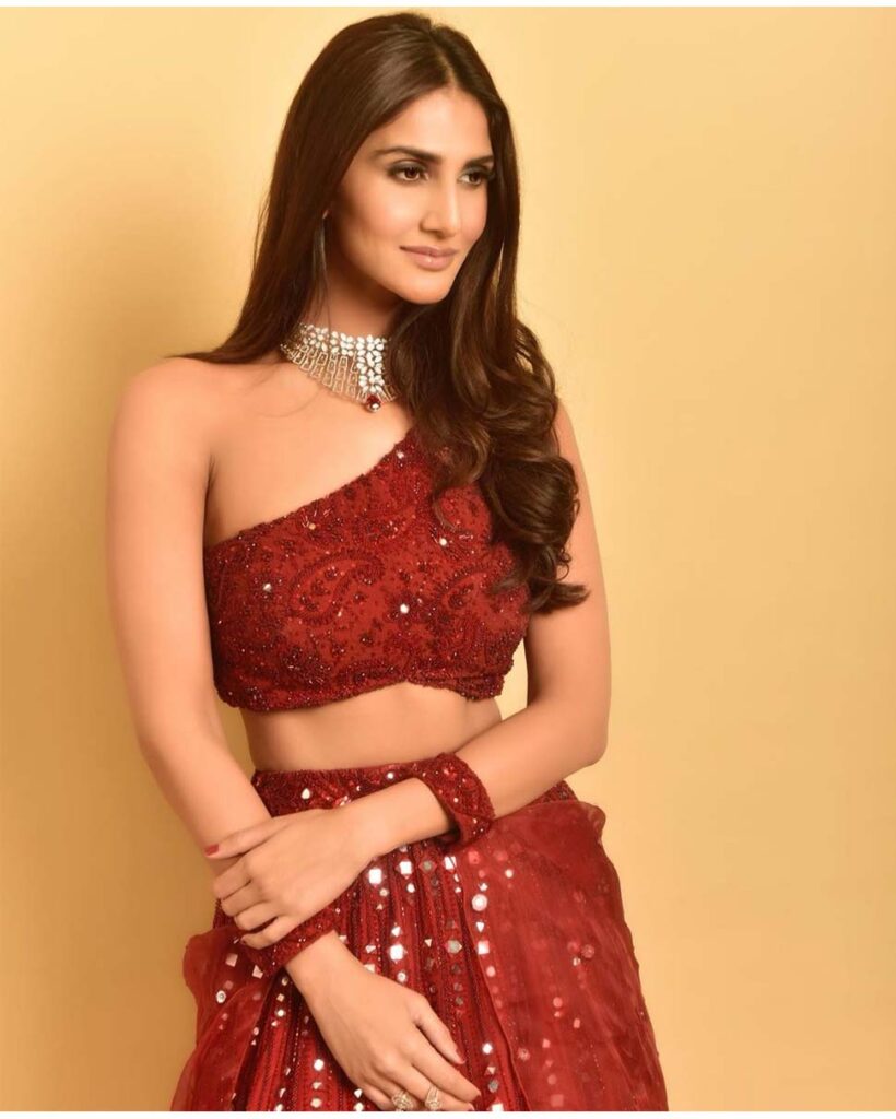 HOT or NOT? Bollywood Babe Vaani Kapoor - 1