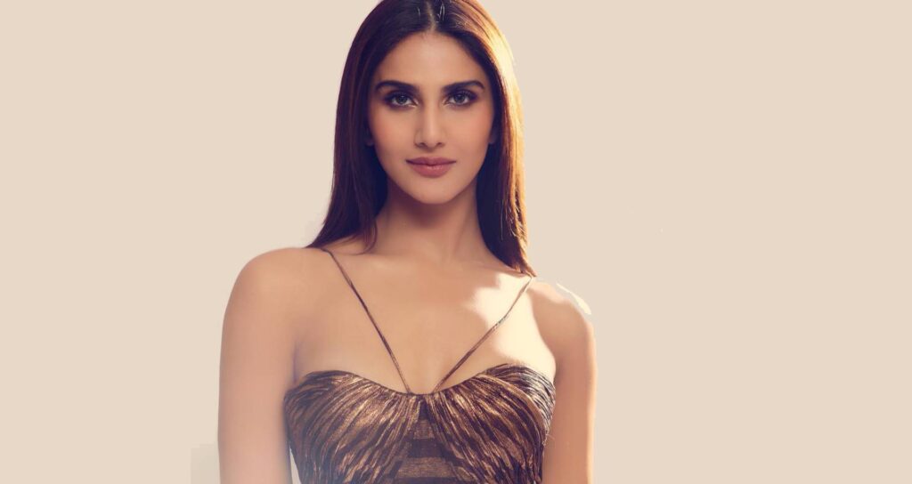 HOT or NOT? Bollywood Babe Vaani Kapoor - 2