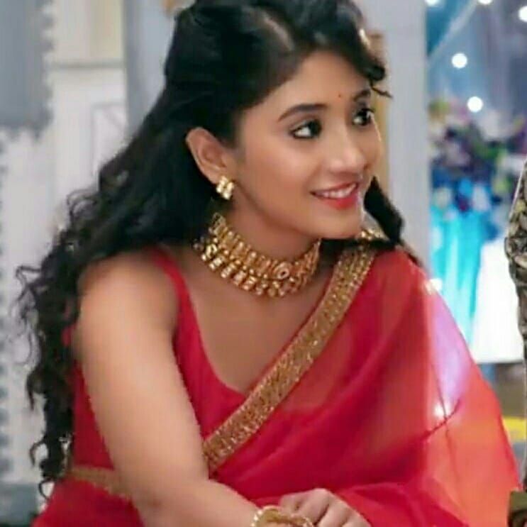 Take a look at television diva Shivangi Joshi’s iconic saree - 5