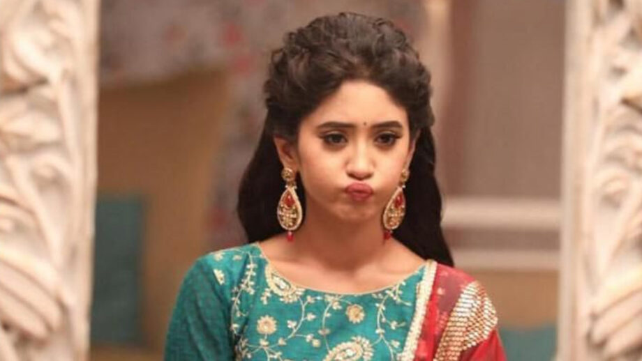 Naira's best look from Yeh Rishta Kya Khelata Hai 4