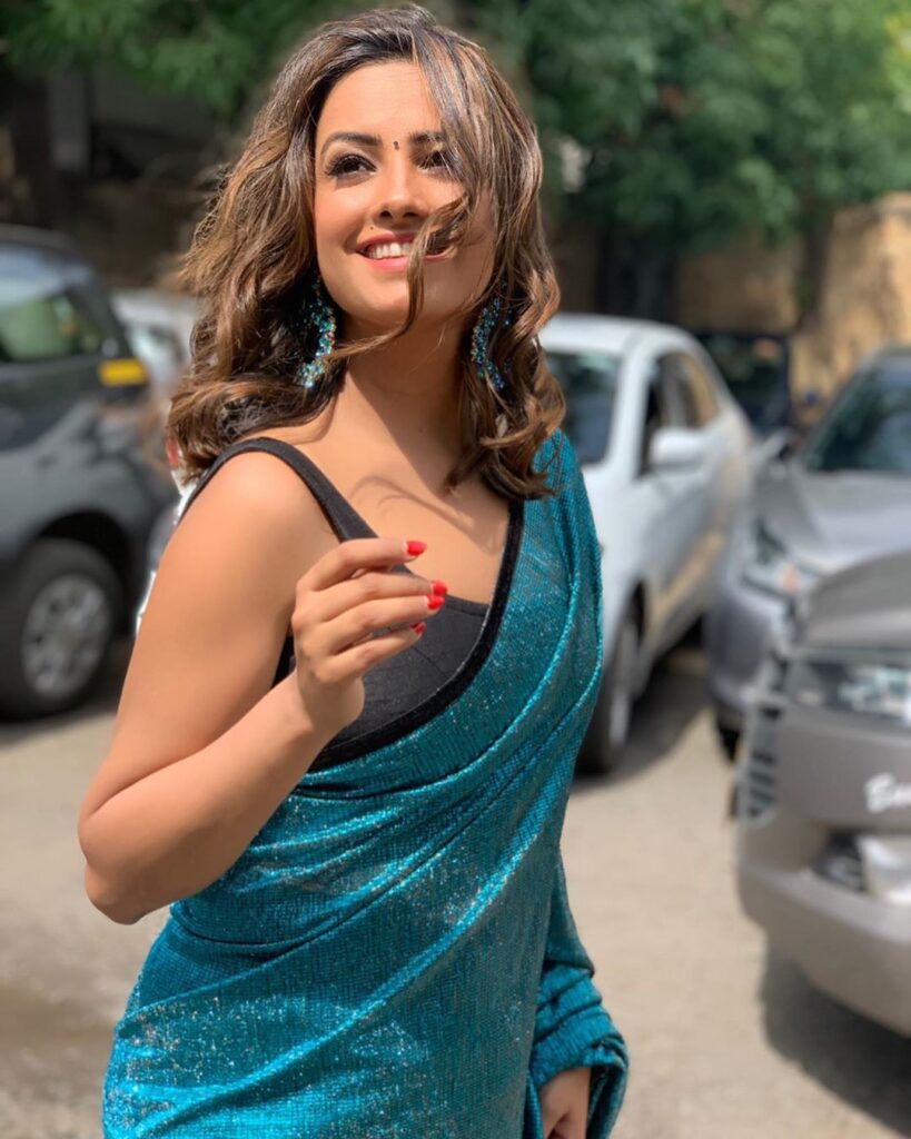 Our Top 5 Anita Hassanandani’s Drool-Worthy Saree Avatars! - 0