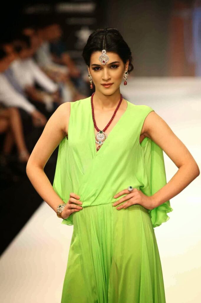 Panipat Movie Actress Kriti Sanon’s Style Decoded - 1