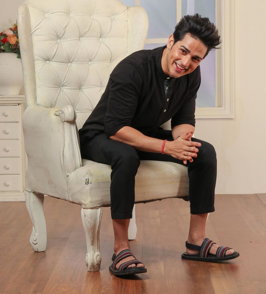 Priyank Sharma simply loves dark colors and here is the proof - 3