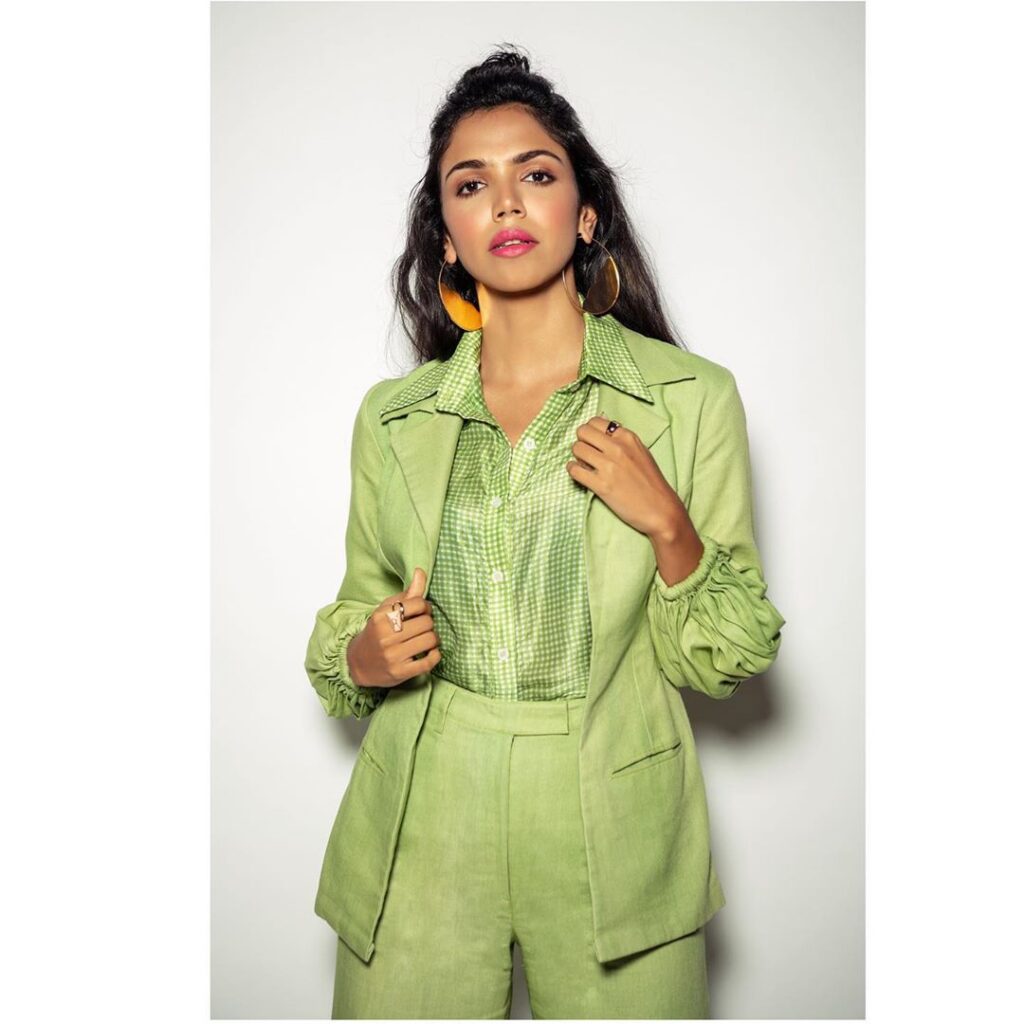 Shriya Pilgaonkar’s style files are giving us girl-next-door vibes! - 2