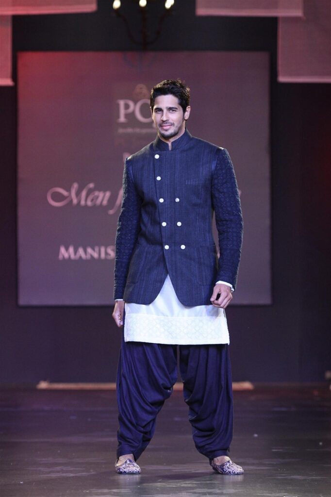 Siddharth Malhotra’s charming suit looks - 2