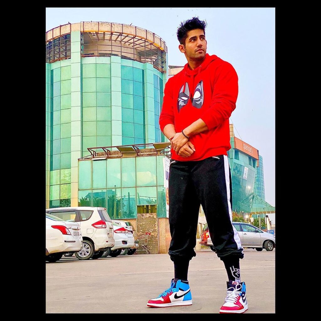 The fashion slayer Varun Sood - 2