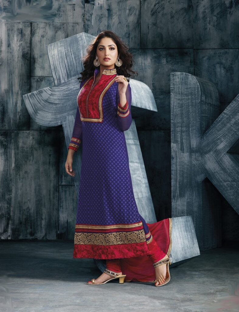 This Style of Yami Gautam In Salwar Suit Is The Most Beautiful - 1