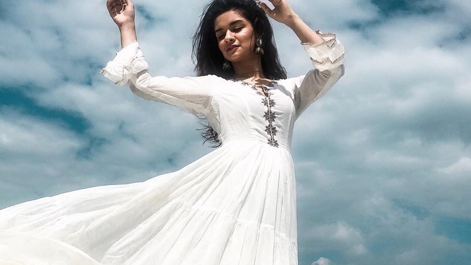 TikTok star Avneet Kaur redefines perfection in ‘white’