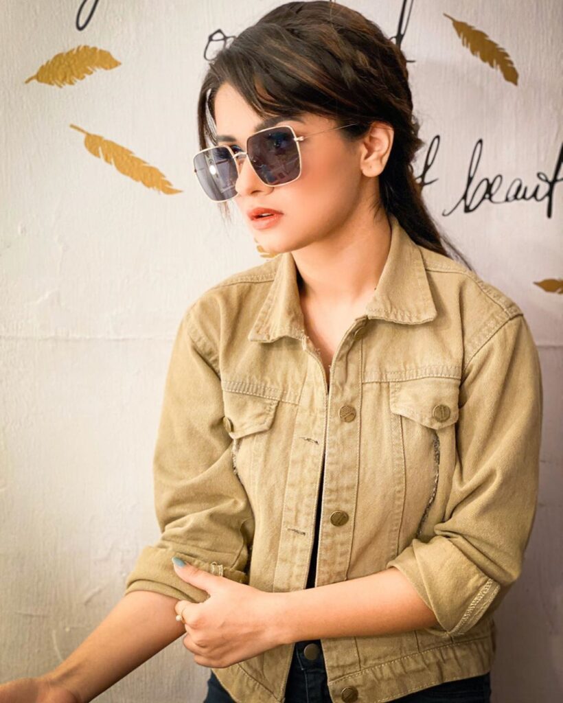 TikTok star Avneet Kaur’s style statement with her shades - 4