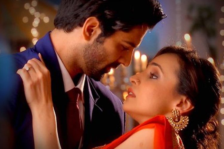 Barun Sobti-Sanaya Irani: Most romantic onscreen moments - 5