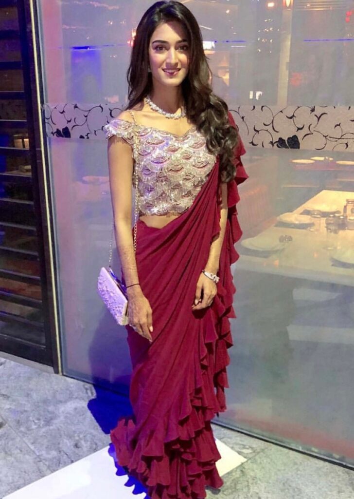 Television Diva Erica Fernandes looks divine in these sarees - 1