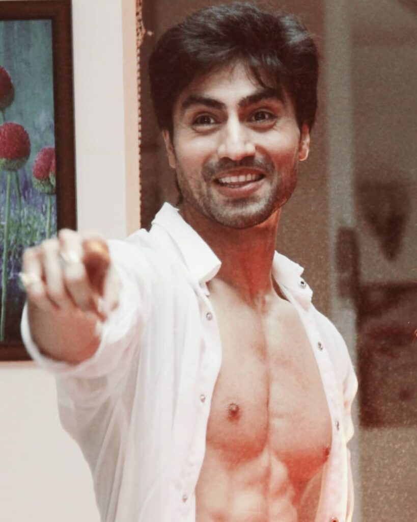 Hot and happening Harshad Chopda - 3