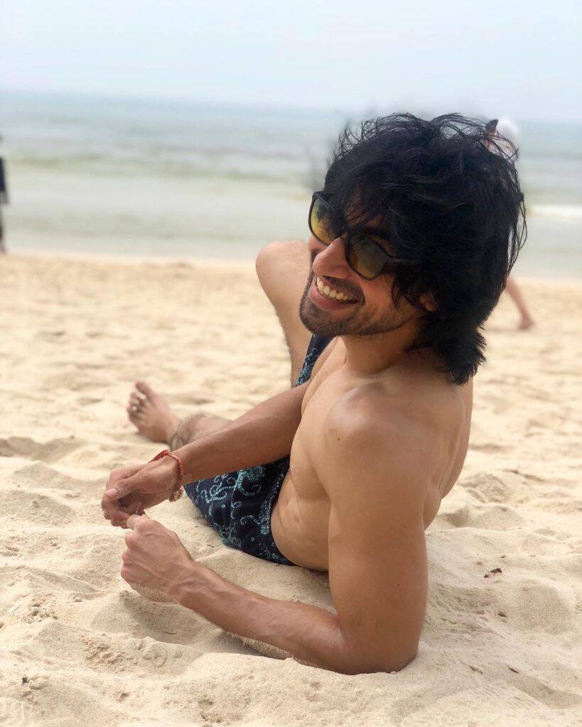 Hot looks of Harshad Chopda when shirtless - 1