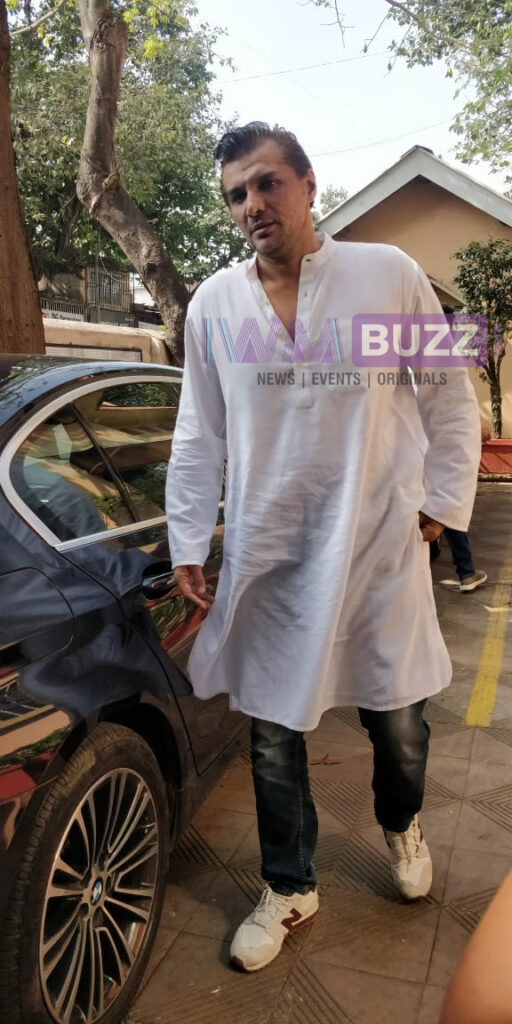 Karanvir Bohra, Arjun Bijlani, Chetan Hansraj and Shilpa Saklani arrive for Kushal Punjabi’s funeral - 2