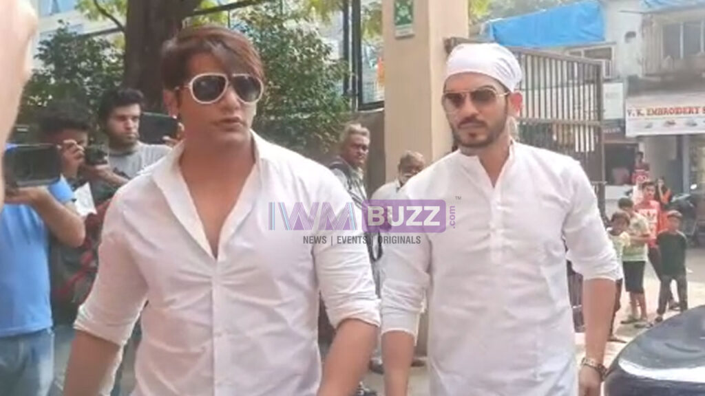 Karanvir Bhora, Arjun Bijlani, Chetan Hansraj and Shilpa Saklani arrive for Kushal Punjabi's funeral 4