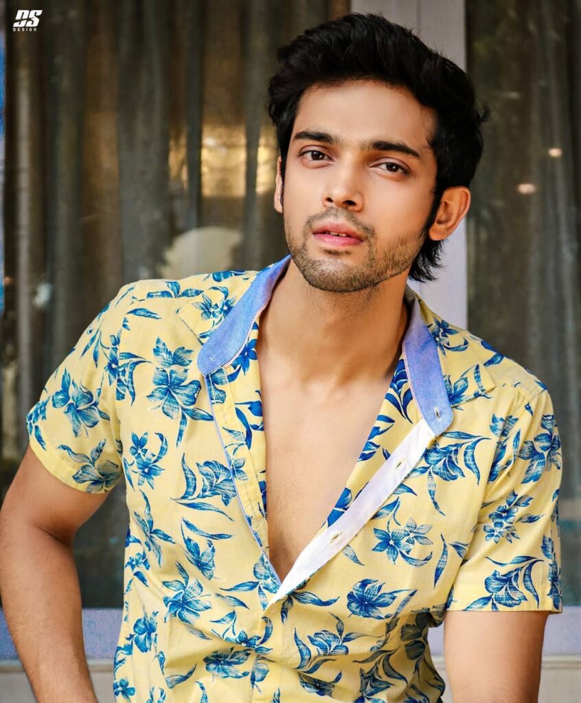 Parth Samthaan Vs Mohsin Khan: Whose Floral Lookbook Made You Blush? - 3