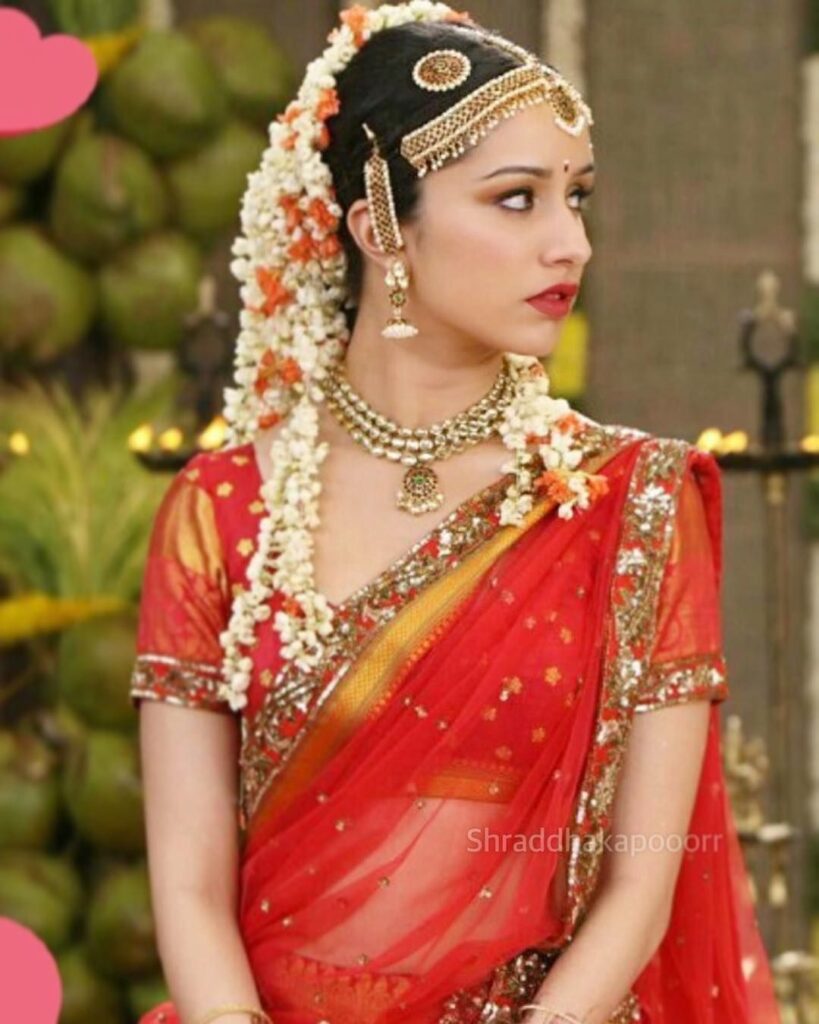 Shraddha Kapoor’s traditional saree look - 0