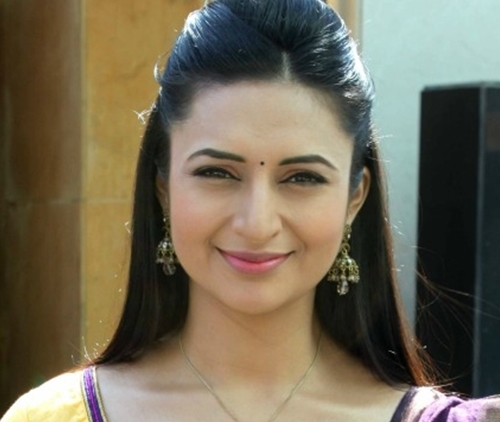 Top 10 Looks Of Divyanka Tripathi as Dr. Ishita from Yeh Hai Mohabbatein - 2