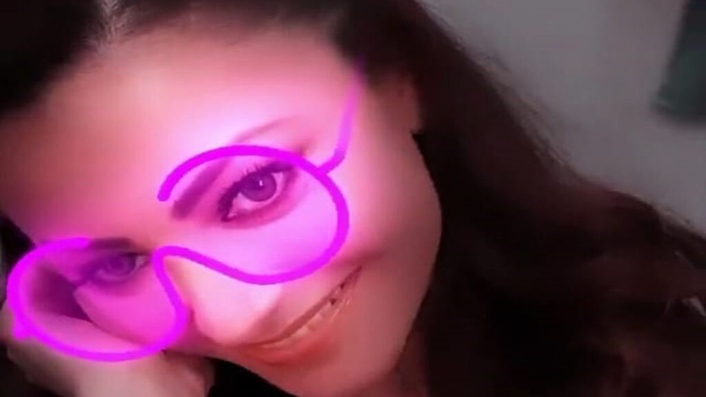 Urvashi Rautela loves neon glasses 1