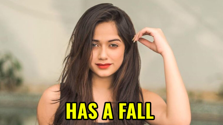 [Video] TikTok star Jannat Zubair has a fall