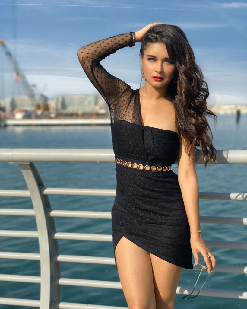 Avneet Kaur is the quintessential ‘Woman In Black’ - 7